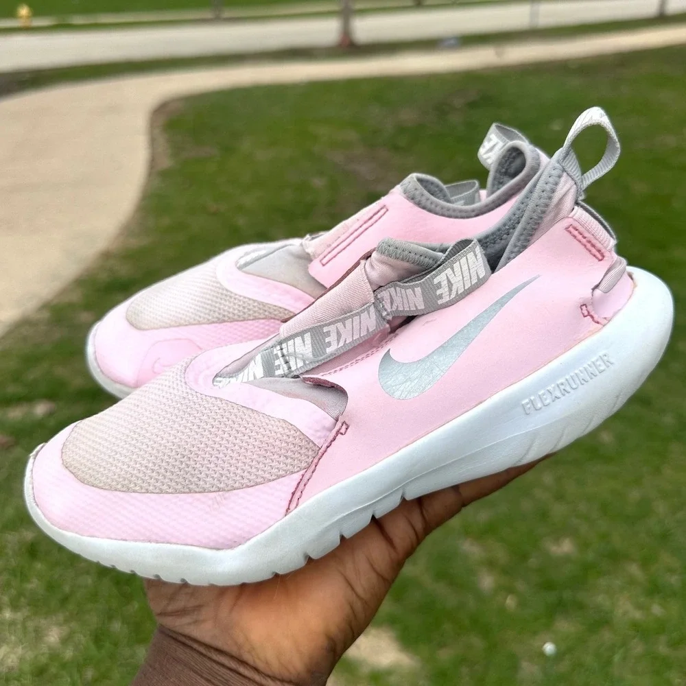 Nike Kids' Flex Runner 2 Sneaker Big Girl Size 4Y Pink Shoes